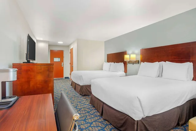 غرفة قياسية بسريرين كوين، Best Western Plus Villa Del Lago Inn 3/4