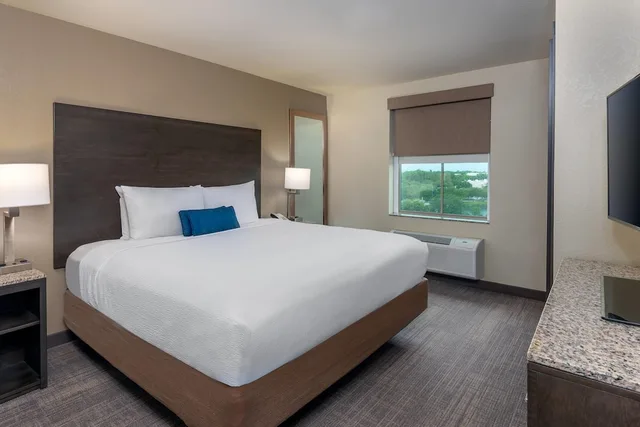 Efficiency, Suite, King Bed, Sofa, Coral Pointe Sarasota, an Ascend Collection Hotel 1/1