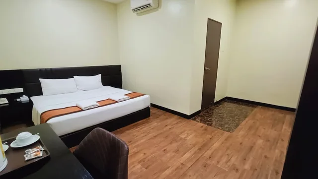 Super, Deluxe, King Bed, The Corum View 4/7