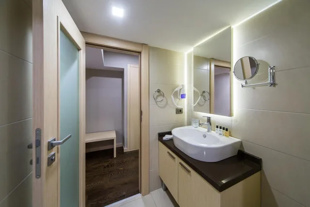 جناح ديلوكس بسرير كوين مع أريكة، Molton Monapart Mecidiyekoy 9/10