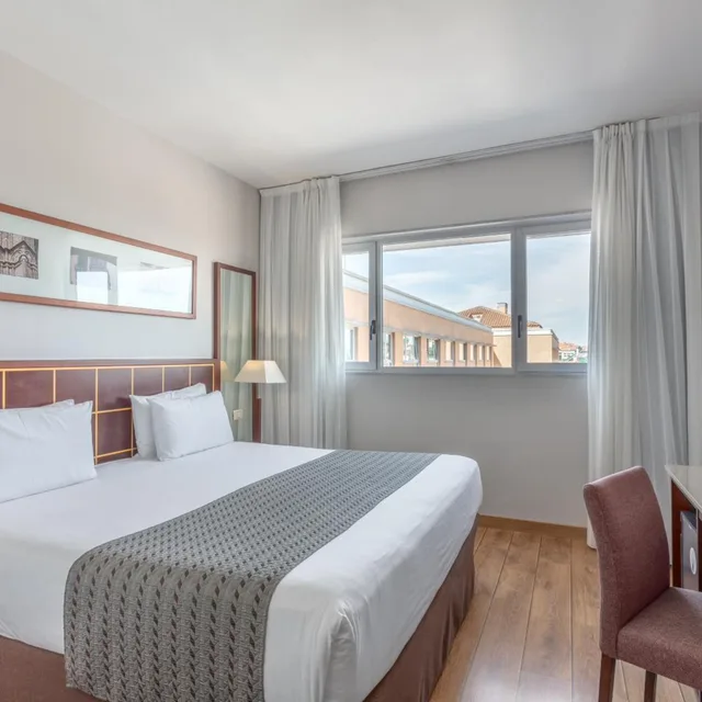 Romantic, Double or Twin Bed, Eurostars Toledo 1/6