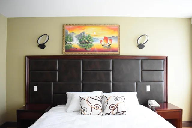 Room, King Bed, Queens Hotel 5/7