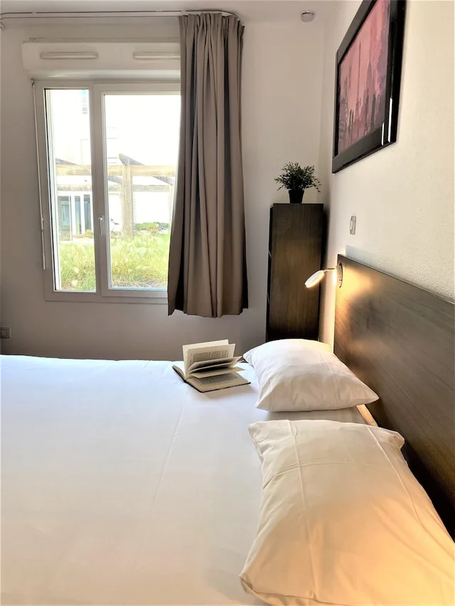 شقة بسرير كوين وسرير فردي، Apart'hotel Sainte-Marthe 1/8
