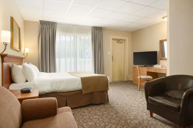 غرفة بسرير كوين، Days Inn by Wyndham Riviere-Du-Loup 4/6