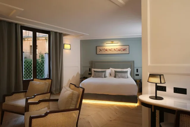 جناح جونيور، Eunice Hotel Gastronomico 2/4