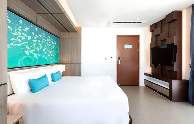 غرفة بريميوم ديلوكس بسرير كينج، The Marina Phuket Hotel 3/10