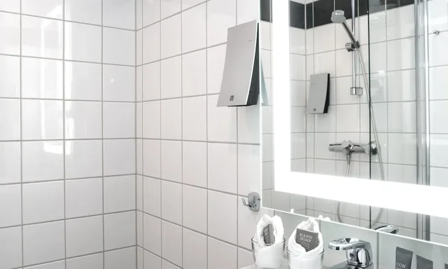 غرفة بسريرين منفصلين لذوي الإعاقة، Thon Hotel Europa 9/10