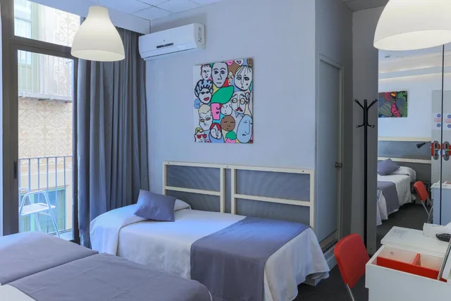 غرفة ثلاثية بشرفة، Hotel Palermo 4/10