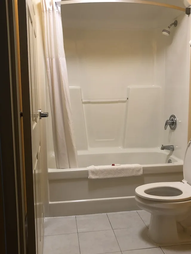 غرفة قياسية بسريرين كوين، Days Inn By Wyndham Franklin Ex Days Inn Franklin Ky 3/3