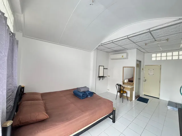 غرفة قياسية بسرير كينج، Rimtalay Resort Koh-Sichang 2/2
