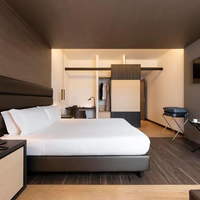 Superior, Double or Twin Bed, Warmthotel 9/10