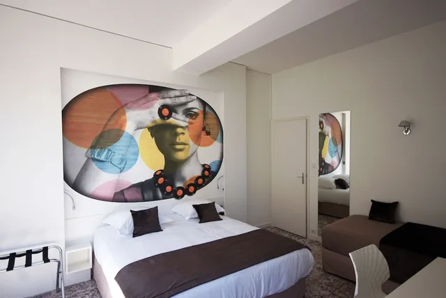 Suite, 1 Double and 3 Single Beds، Urban Style Francois 1er 6/10