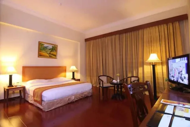 غرفة ديلوكس بسريرين منفصلين، Golden View Hotel Batam 3/5