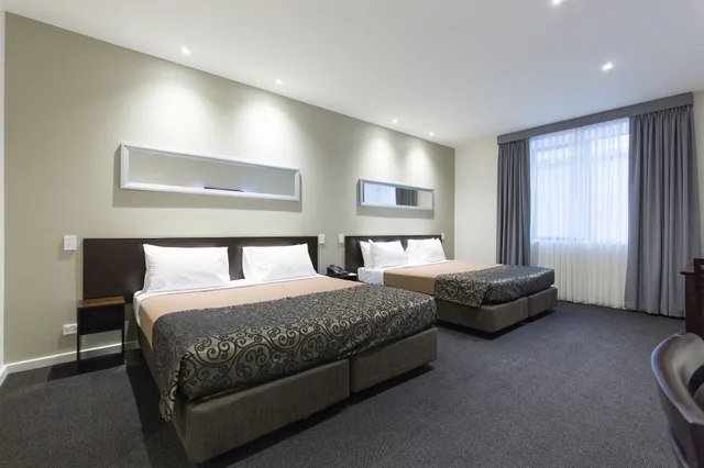 Family, 2 King Beds, Great Southern Hotel Melbourne 4/10