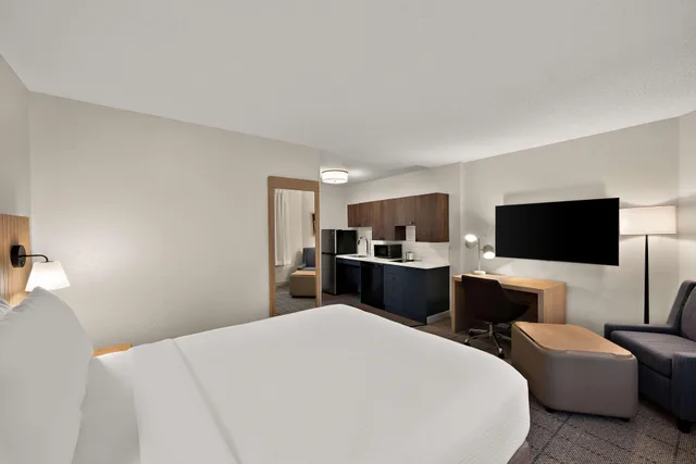 استوديو بسرير كوين لذوي الإعاقة، Sonesta Simply Suites Jersey City 2/4