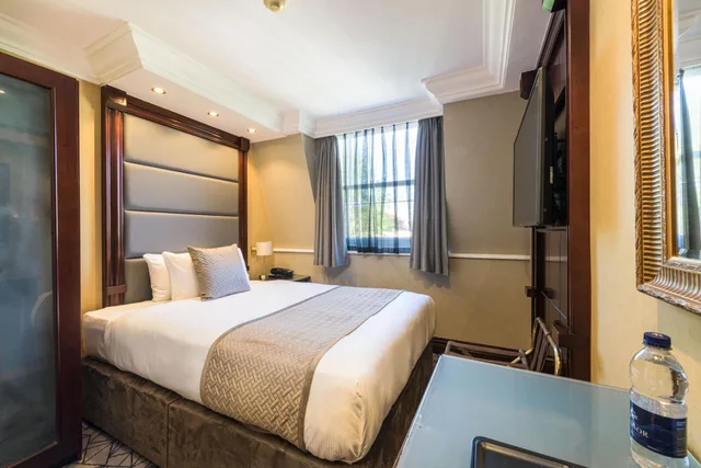 غرفة تنفيذية مفردة، Hyde Park International Hotel 9/12
