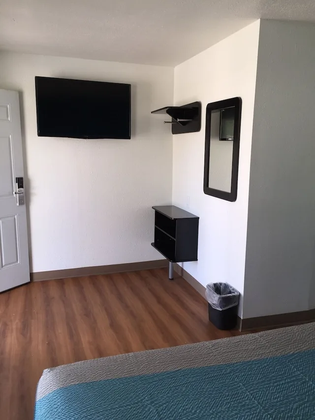 غرفة ديلوكس بسرير كوين، Motel6 Prairie Du Chien, WI 6/10