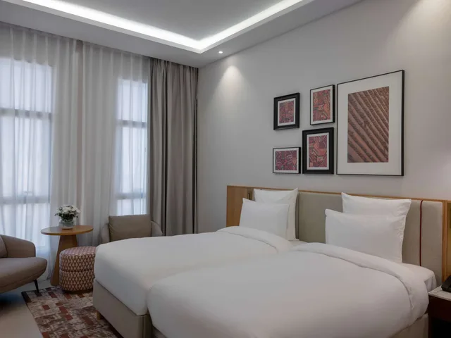 غرفة كلاسيكية بسريرين منفصلين، فندق ميركيور خميس مشيط(Mercure Hotel Khamis Mushayt) 1/4