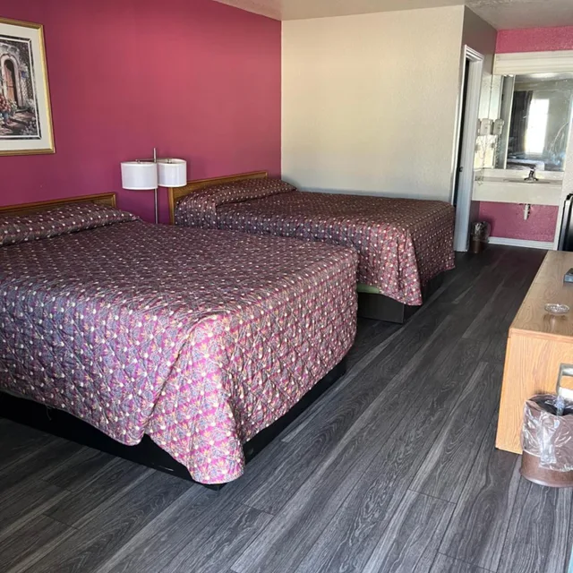 غرفة بسرير كوين، Country Inn Motel 5/10