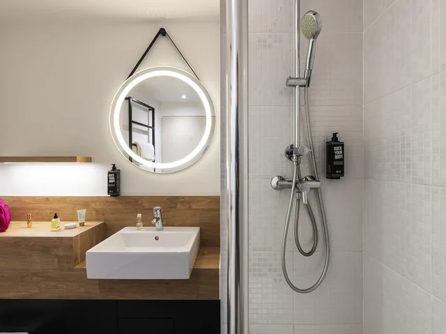 غرفة قياسية بسرير مزدوج مع أريكة، ibis Lyon Sud Oullins (Ex Hotel Campanile LYON SUD - Oullins) 4/6