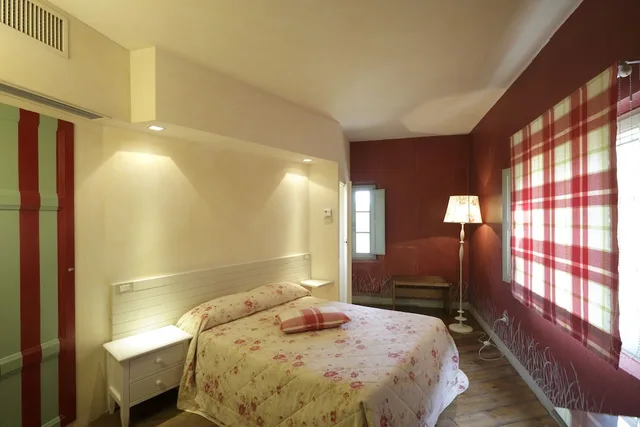 غرفة كلاسيكية بسرير مزدوج أو سريرين منفصلين، Urbino Resort 1/3