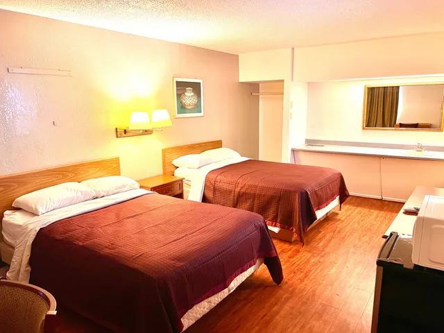 غرفة بسريرين مزدوجين، Thunderbird Motel Hillsboro 6/10