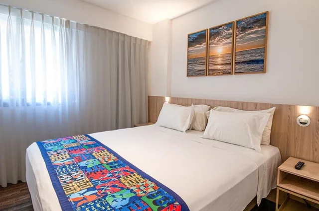 غرفة ديلوكس بسرير مزدوج بشرفة، Anna Suites Ipanema 4/6