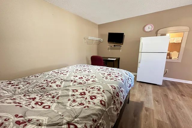 غرفة قياسية بسرير مزدوج، Sparta Seven Motel By OYO near Milledgeville 3/4