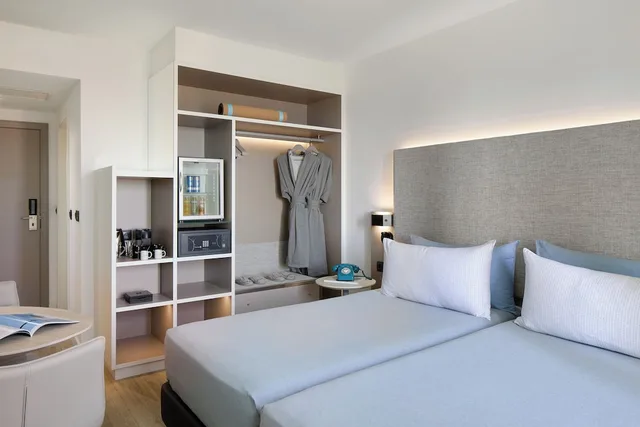 استوديو بسرير مزدوج بشرفة، Innside by Melia Barcelona Apolo 3/9