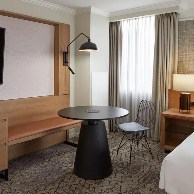 غرفة سوبيريور بسريرين كوين، Sheraton Parkway Toronto North Hotel Suites 6/6