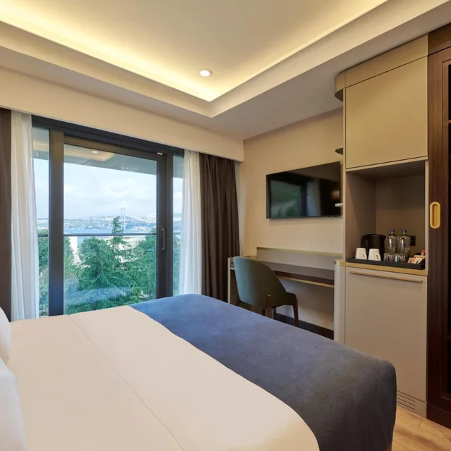 غرفة ديلوكس بسرير كينج بإطلالة على البحر، Ciragan Hotel Bosphorus Istanbul 2/4