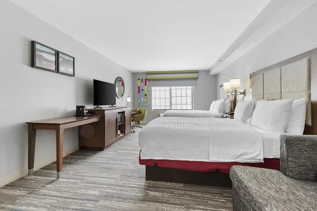 غرفة تنفيذية بسريرين كوين مع أريكة، Hampton Inn Salem 2/10