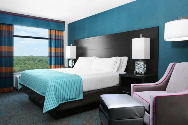 جناح لذوي الإعاقة، Holiday Inn Express Moline - Quad Cities Area 2/2