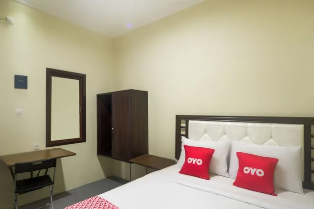 Deluxe, Double Bed, OYO 3354 Homia Residence 3/6