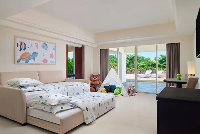 Family Suite, Junior Suite, King Bed, Garden View, Sofa، Sheraton Bali Kuta Resort 2/9