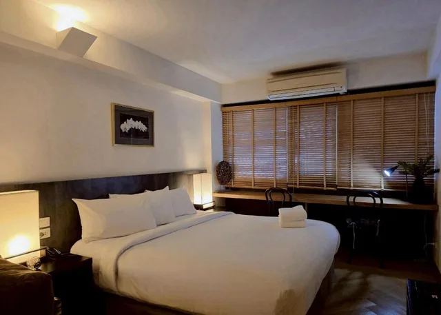 استوديو بسرير كينج مع أريكة، Sathorn Terrace Apartment 5/9