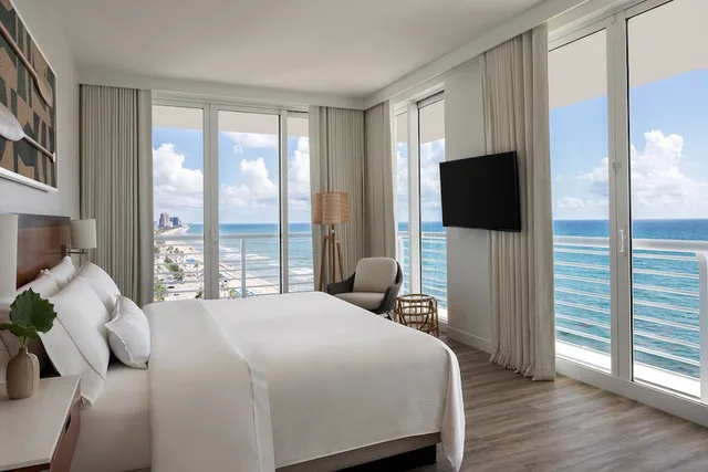 جناح بسرير كينج بإطلالة على البحر بغرفة نوم واحدة، The Westin Fort Lauderdale Beach Resort 1/1