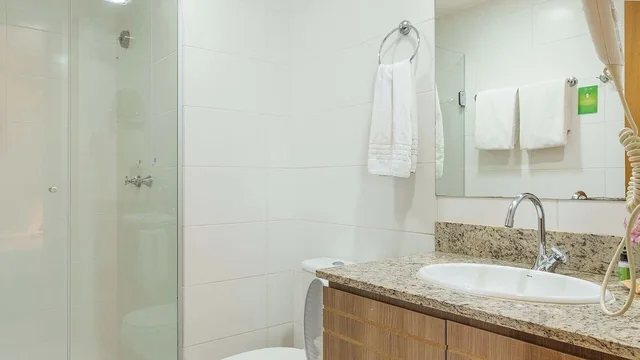 غرفة ديلوكس بسرير مزدوج، Saint Moritz Hplus Express 6/7