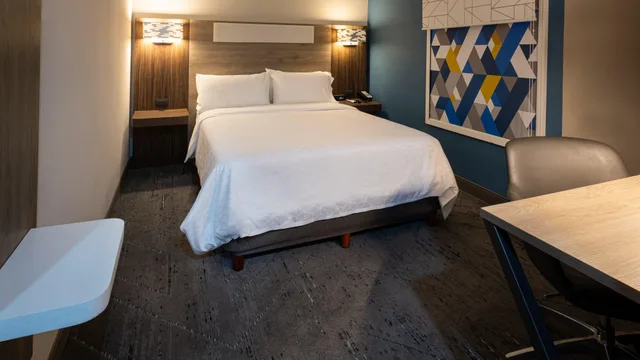 غرفة بسرير كوين بإطلالة على المدينة، Holiday Inn Express Morelia Centro Historico by IHG 6/6