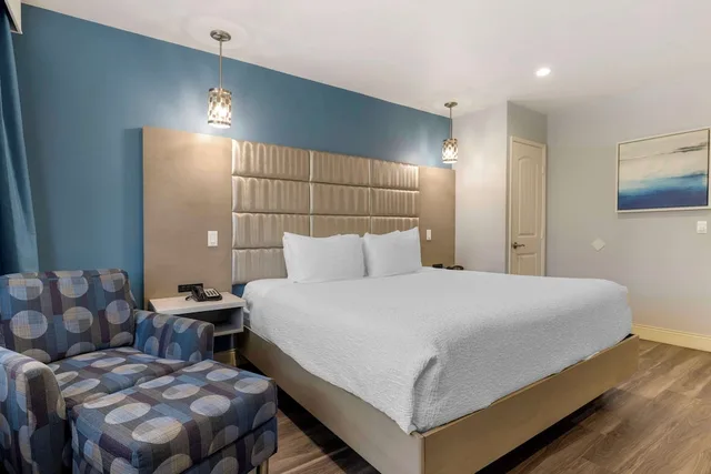 غرفة قياسية بسرير كينج، Best Western Orange Plaza 4/6