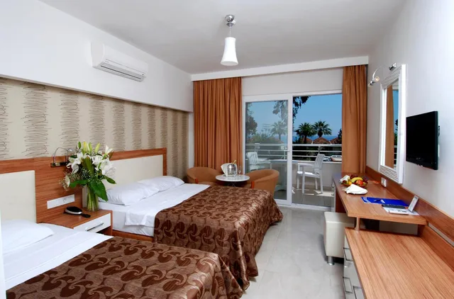 Room, Double or Twin Bed, Annex, Panorama 4/4