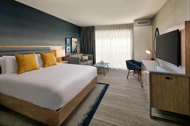 غرفة بسرير كينج بإطلالة لذوي الإعاقة، Inn at the Pier Pismo Beach 1/3