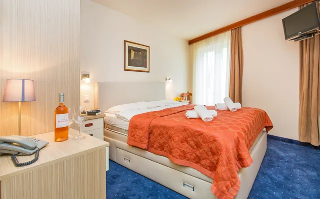 غرفة بسرير كوين، Dubrovnik Hotel 6/10