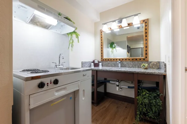 Suite - 2 Full Beds، Sacramento Inn & Suites Cal Expo I-80 7/10