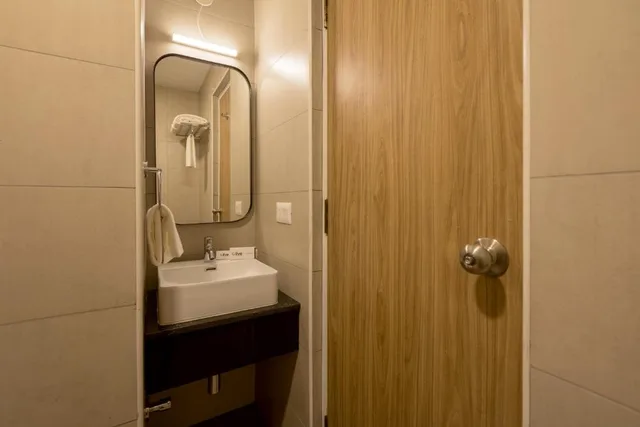Standard, Double Bed, Olive Hotel Indiranagar 100Ft Road by Embassy Group 3/3