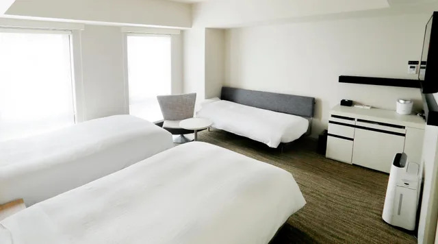 غرفة بريميير بريميوم ثلاثية بسريرين منفصلين، JR INN SAPPORO-EKI MINAMI-GUCHI 1/1