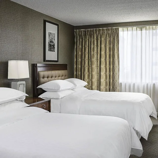 غرفة قياسية بسريرين مزدوجين، Sheraton Oklahoma City Downtown Hotel 3/6