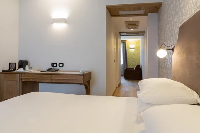 جناح جونيور، Duca D Aosta 2/6