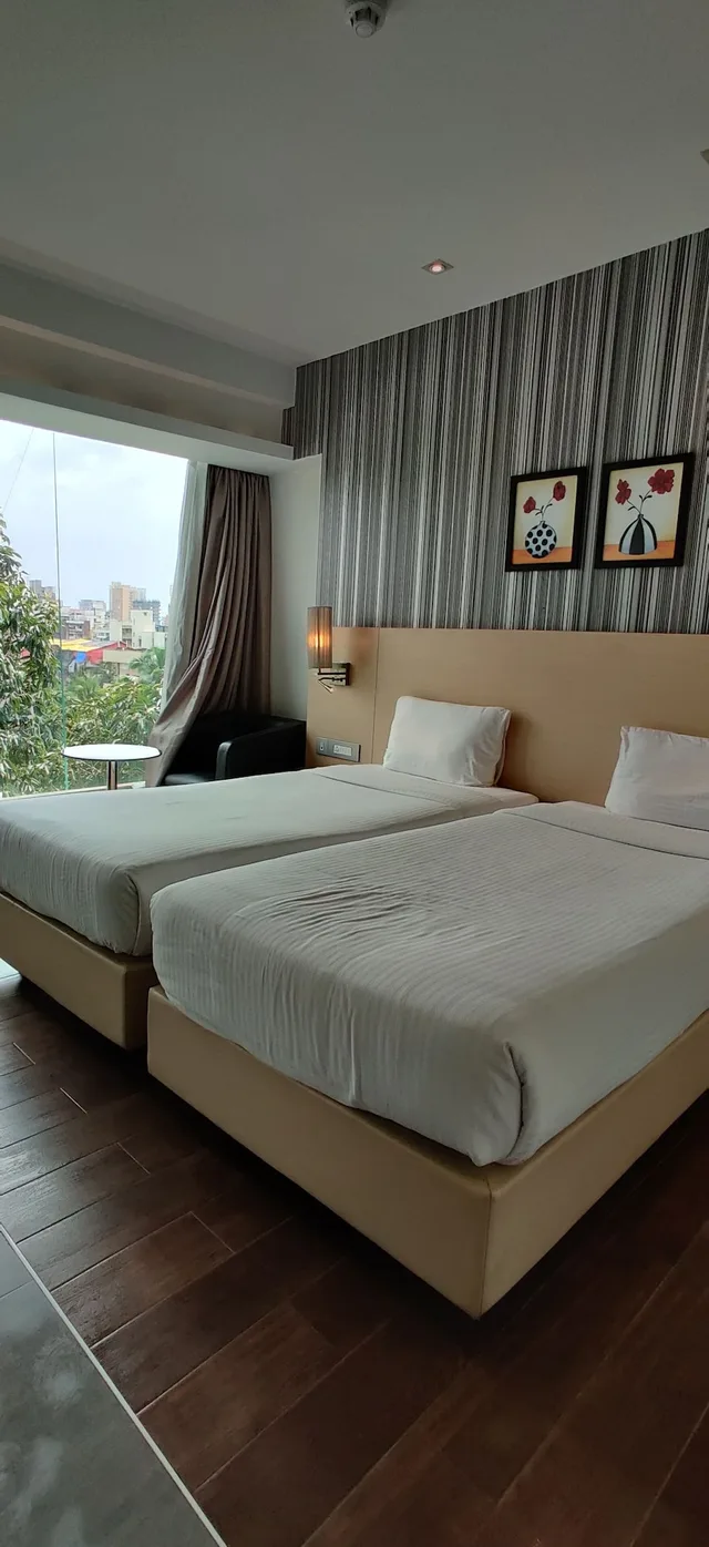 غرفة ديلوكس بسرير فردي، Landmark Residency 2/5