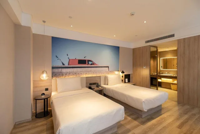 غرفة تنفيذية بسريرين منفصلين، Atour Hotel Nanjing Zhushan Road Metro Station 1/1